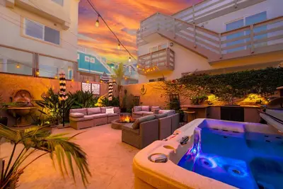 30+ Night Stay W/Hot Tub & Ocean Views