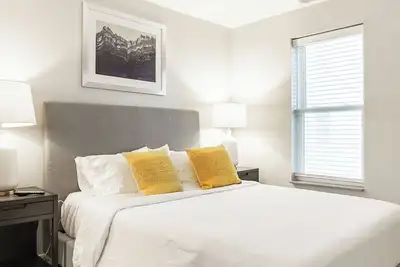 Image de Railyard 2bd/2ba 5 - Deux Chambres Appartement, Couchages 4