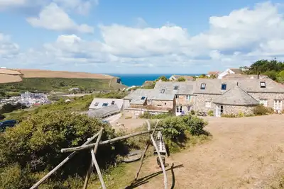 Image de 2 Porth Farm Cottages is a cottage that sleeps 4 guests in 2 bedrooms