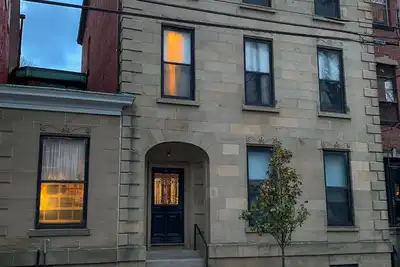Image de Suite stay in Uptown Saint John! Sleeps 12 Td Station & Aquatic Centre 5min walk