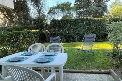 Image de T2 avec terrasse proche de la plage Grande Conche dans le Quartier du Parc