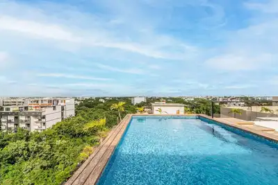 Image de 2 Br Oasis w/ Incredible Rooftop Pool + Views