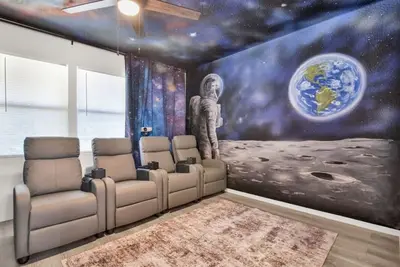 Image de Fun Family Stay & Play w/ Game Room & Movie Room