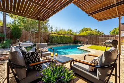 Image de Expertly Crafted Home w/ Pool, Gameroom, Mini Bar