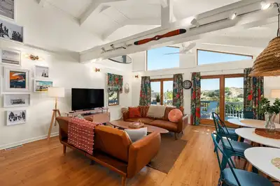 Image de Hygge By The Sea: Beachfront Retreat