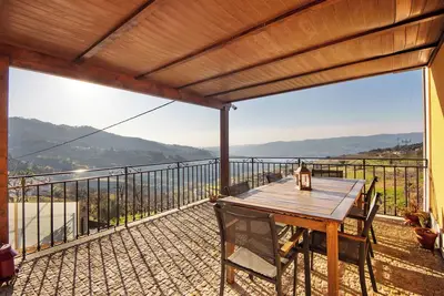 Image de Maison de campagne \"Quinta Do Sonho\" avec vue sur la montagne, Wi-Fi et climatisation