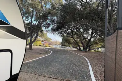 Image de Cozy Rv with WiFi, Ac and view in charming Nipomo