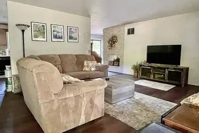 Image de Spacious & Newly Renovated 3-bedroom house in Warsaw/Winona Lake