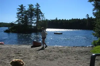 Image de Canada Large Cottage - Beach Lawns Dock Beach Fire Pit Lake - 3 weeks in Aug '25