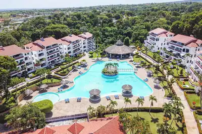 Image de Retraite sereine à Sosúa avec piscine privée et vue sur la ville