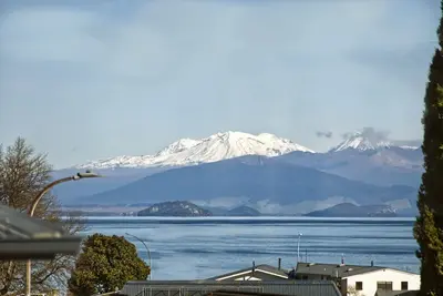 Image de Perfect Location, Stunning Views and Space for All