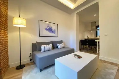 Image de w* | Majestic 2br at Palacio Real