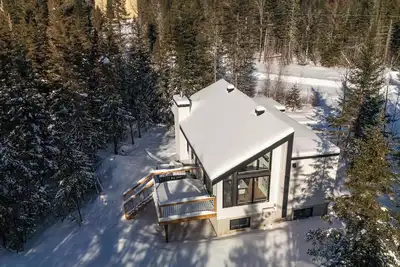 Image de Chalet La Blanche | Spa privé & recharge Ve