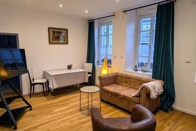 Image de Appartement romantique à Verdun avec parking privé