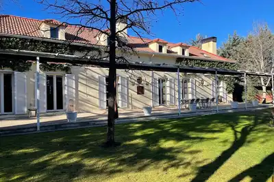 Image de Luxurious country house-chalet with garden and swimming pool 10 minutes from El Escorial