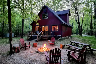 Image de Candy Apple Cottage- A Charming 3-bedroom cottage in soothing Farwell with WiFi