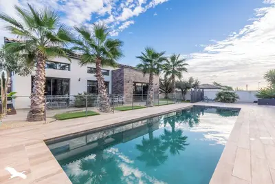 Image de Villa Atypique Avec Piscine