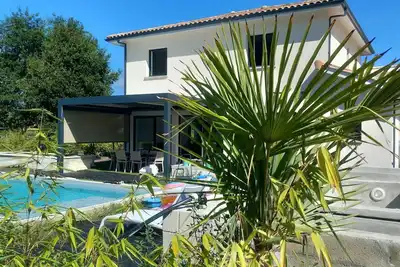 Image de Villa 4ch avec Pergola, piscine et bassins Aquatique 3km du Lac 7km de l'Océan