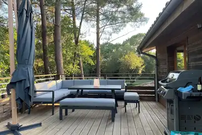 Image de Appartement la tête dans les arbres à 50m du lac - Hourtin Port