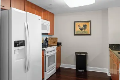 Image de Jolie Condo in the Heart of Tallahassee