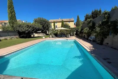 Image de Maison d'exception  cœur village de 275m2  avec piscine 11/6m de 14 pièces
