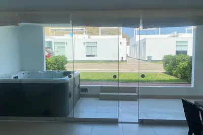 Image de Apartment with Jacuzzi and direct access to the beach