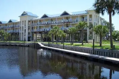 Image de The Osprey, #108 a 3-bedrm corner unit condo at the Mouth of the Suwannee River
