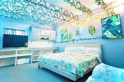 Image de Luxury waterfront wonderland! Welcome to Dolphin Cove, proximity to Nsb & beach.