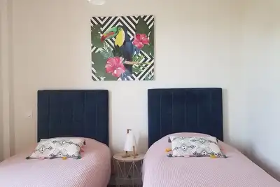 Image de Maison contemporaine avec piscine chauffée