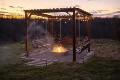 Image de The Ridge Cabin! 15-minutes from the Ark