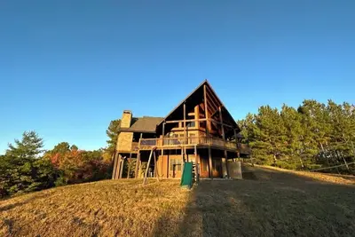 Image de Gorgeous Cabin Private Retreat on 15 acres