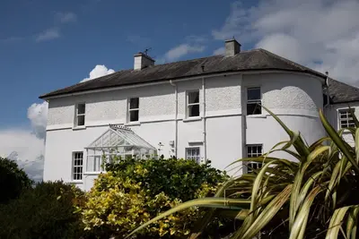 Image de Hill House – Luxury Group Getaway with Stunning Views, Sleeps 17