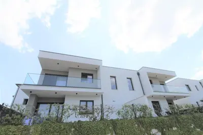 Image de Modern semi-detached house, quiet location, 6 minutes to the coast.
