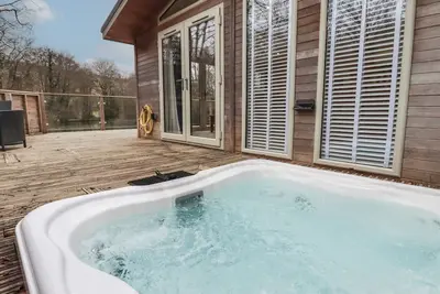 2 Miller'S Island, pet friendly, luxury holiday cottage in Lanreath