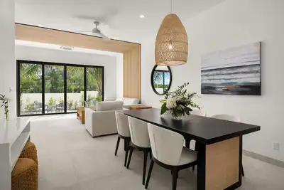 Image de New Modern Seascape Townhome #14  in Tropical Grace Bay!