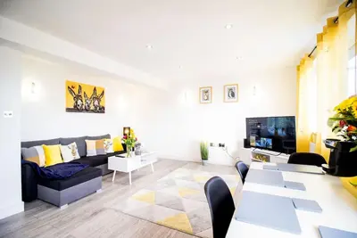 Image de 18cb Apartment 2 Bedroom Sleeps 4 Long Stay Disc