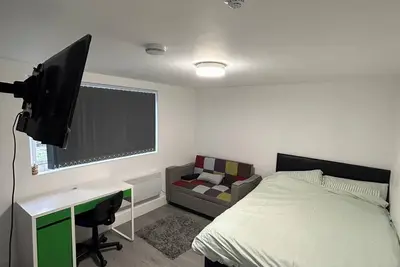 Image de Tranquil 4-bedroom house with 4 bathrooms 20 mins from Heathrow