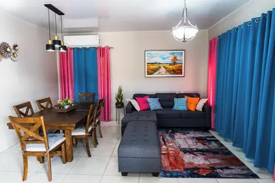Image de Comfortable 3-bedroom house Ac Tv in rooms WiFi laundry fully equipped kitchen