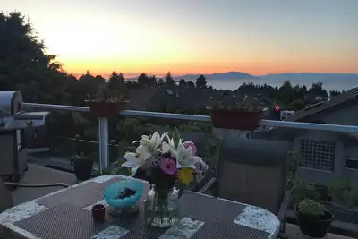 Image de Westcoast Wonder. Everything you need for your home away from home!