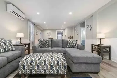 Image de City Escape Location! 4 Bed Mt Washington/ Ac and WiFi