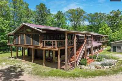 Image de Northwoods paradise! Peace & tranquility. 6 bed lodge on quiet lake near trails