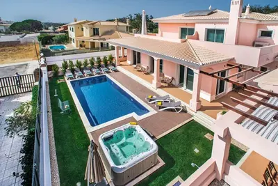 Image de V8 Bastos - Vip Properties by Interhome