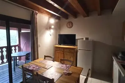 Image de Duplex vue montagne et rivière. Animaux acceptés