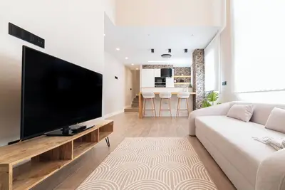 Image de Spectacular Central Duplex