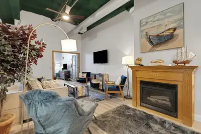 Image de Pet-Friendly Canal Park Condo|Near Lakewalk| Pool| Sauna| Gym