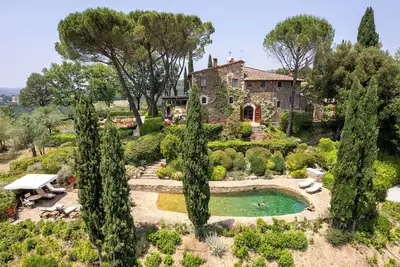Image de Exclusive Historic Villa & Vineyard -- Private Chef, Pool, Views, Tennis, & More