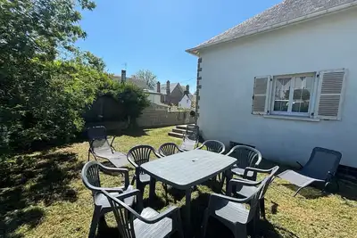 Maison avec jardin près de la mer