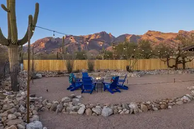 Image de Foothills Oasis: Fire Pit & Scenic Mountain Views
