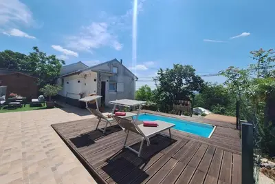 Image de 1-bedroom apartment with WiFi, Ac, private pool and parking in pleasant Dramalj