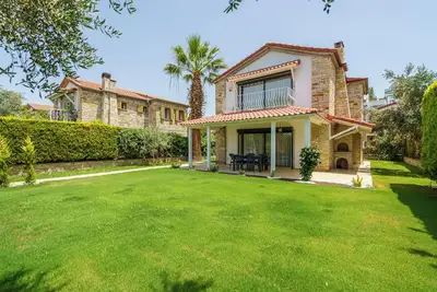 Image de Stone Villa Near Long Beach & Kusadasi Mall with Big Front Yard